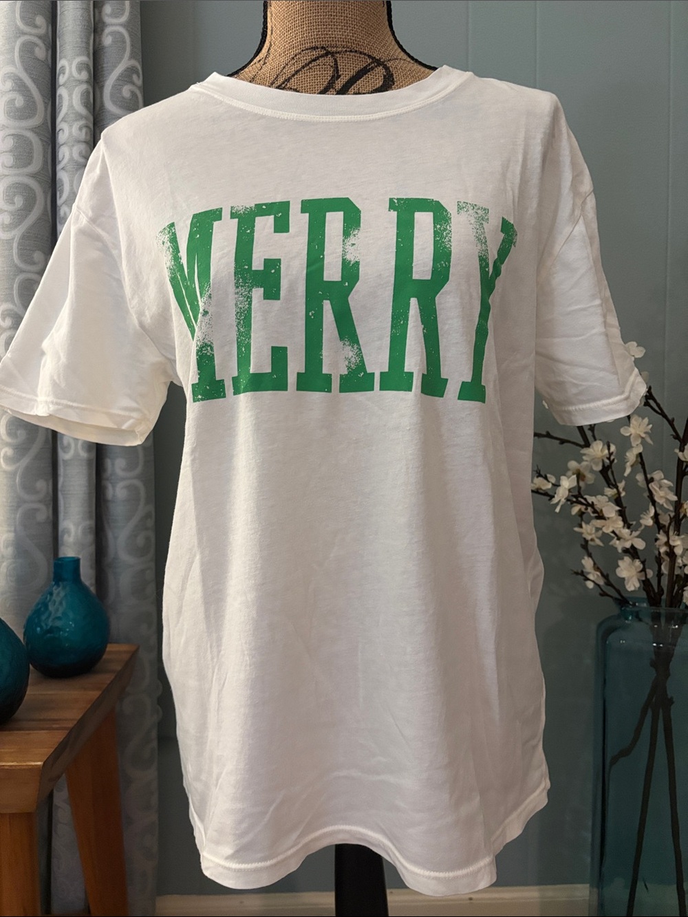 Z Supply "Merry" Graphic Boyfriend Fit T-Shirt